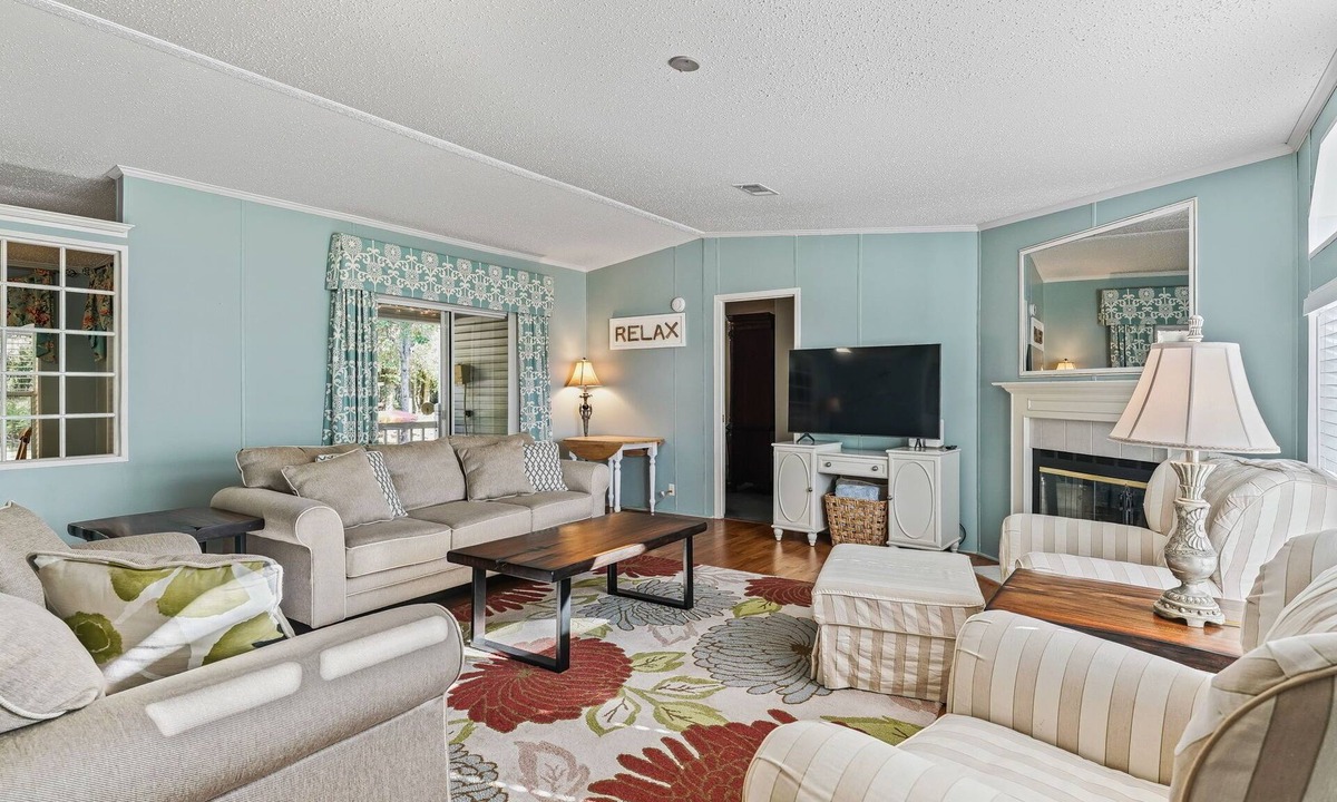 Dunnellon House | The Blue Heron Hideaway- cute & cozy 3 bed/2 bath with Rainbow River Access!