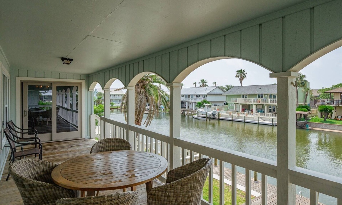Key Allegro House | The Captains Quarters ~ Beautiful 4/4 Canal Front Home in Key Allegro!