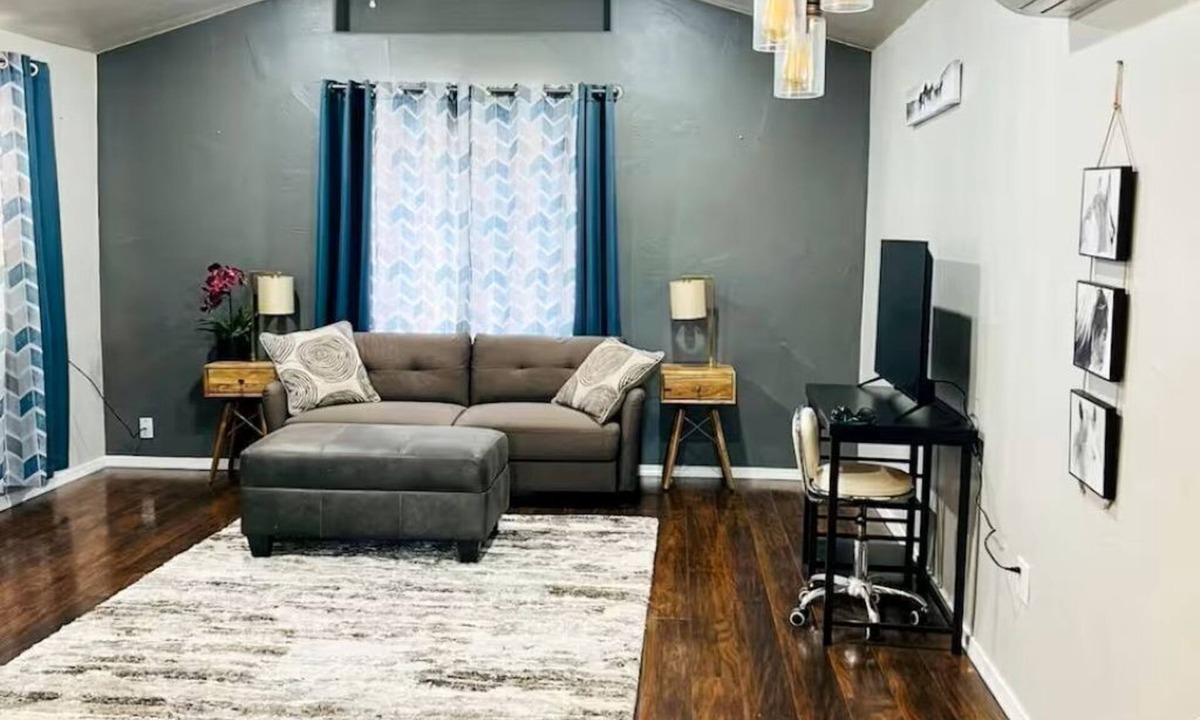 Albuquerque House | The Cozy Valley Casita