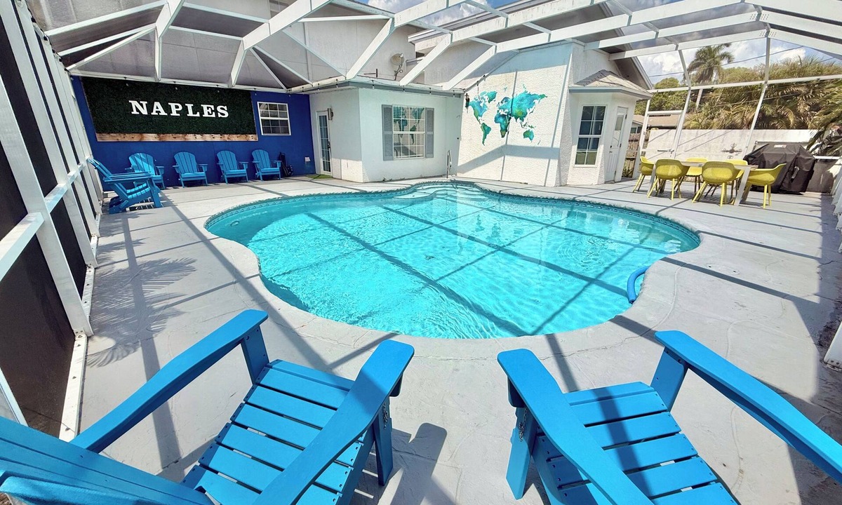 East Naples House | The Hampton Private Pool 5 Min to 5th Ave 10 Min to Beach Sleeps 16