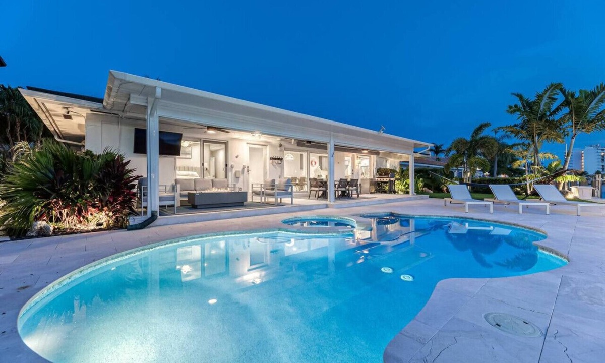 Pompano Beach House | The Intra Coastal Royale
