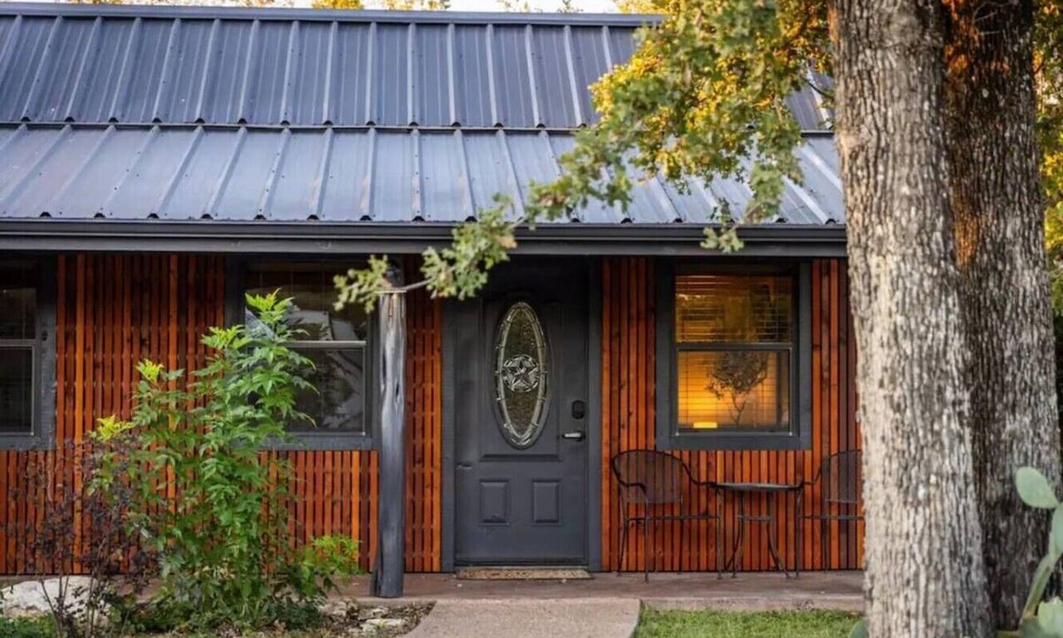 Waco Cabin | The Kiwi at Nicole Creek Cabins