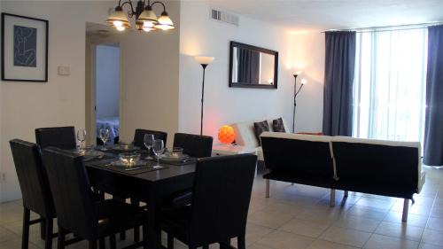 Hollywood South Central Beach Apartment | THE TIDES on MIAMI HOLLYWOOD