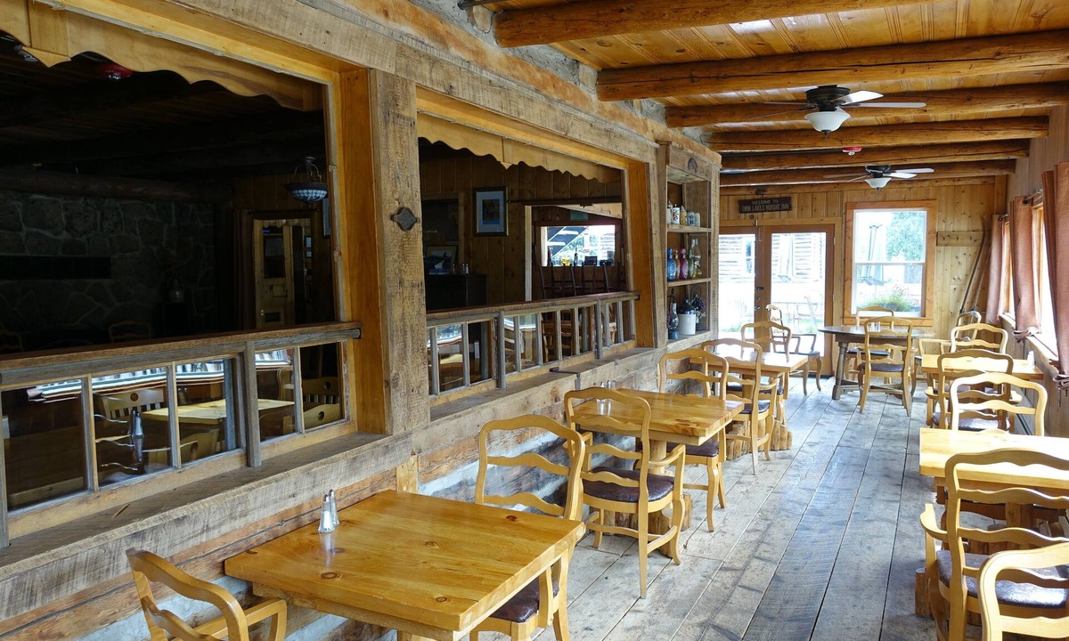Twin Lakes House | The Twin Lakes Inn
