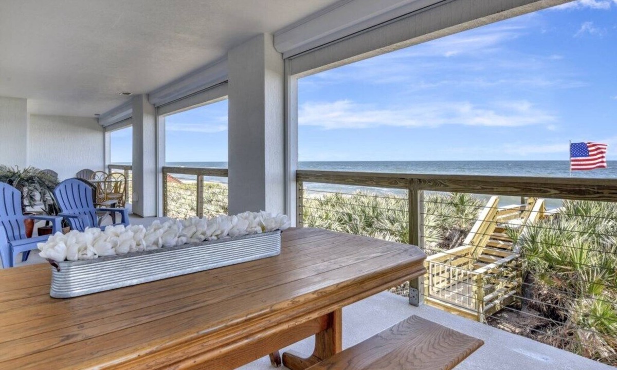 Painters Hill House | The White House on Flagler Beach - All