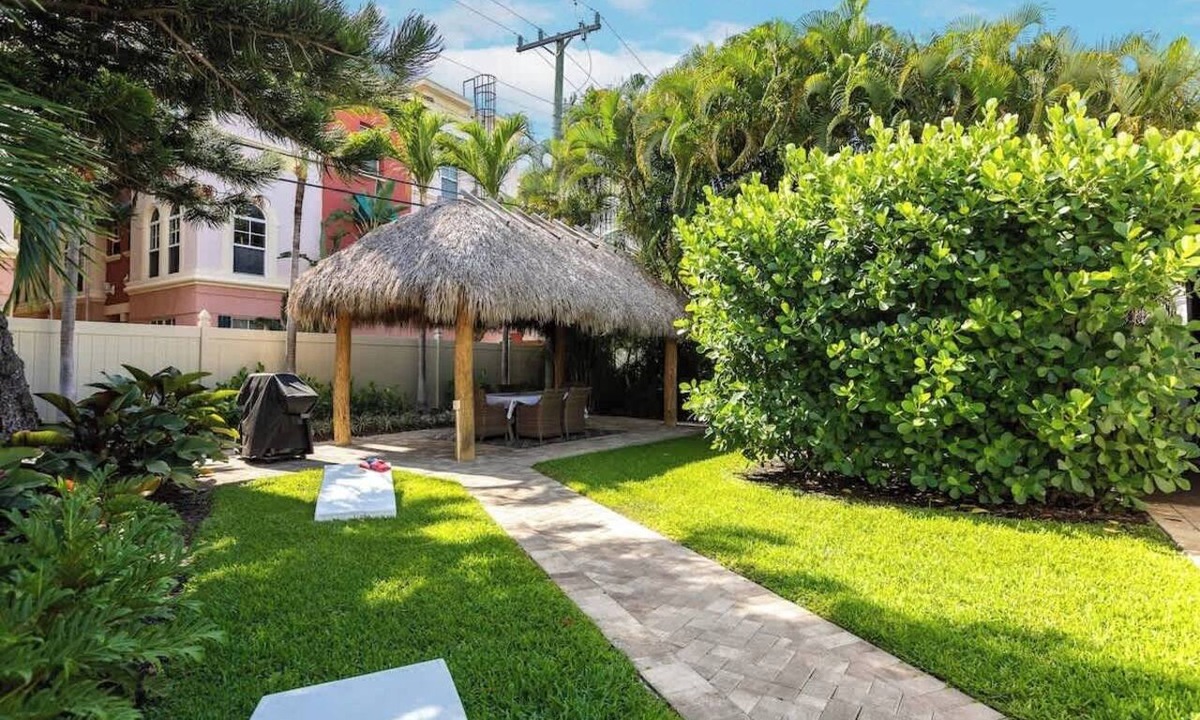 Lake Ridge Apartment | TIKI HUT ⛱️ 5 mins to Beach & Las Olas