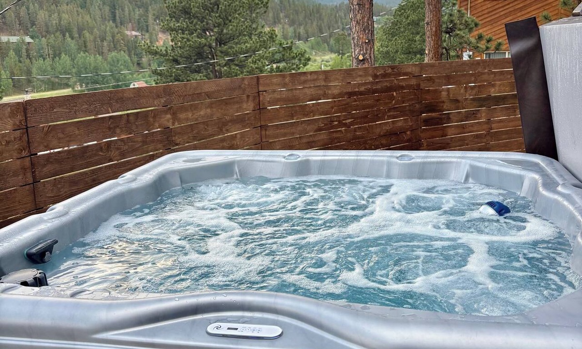Bailey House | Timberline Perch- Hot Tub, Game Room & Views