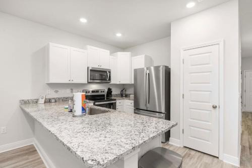 Wright House | Tortuga Cove 1028 Sleeps 11, Free Activities Included!