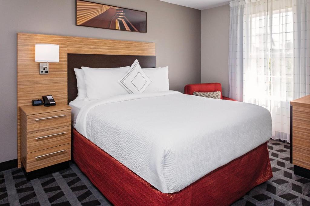 Legacy Park Hotel | TownePlace Suites by Marriott Dallas Plano/Legacy