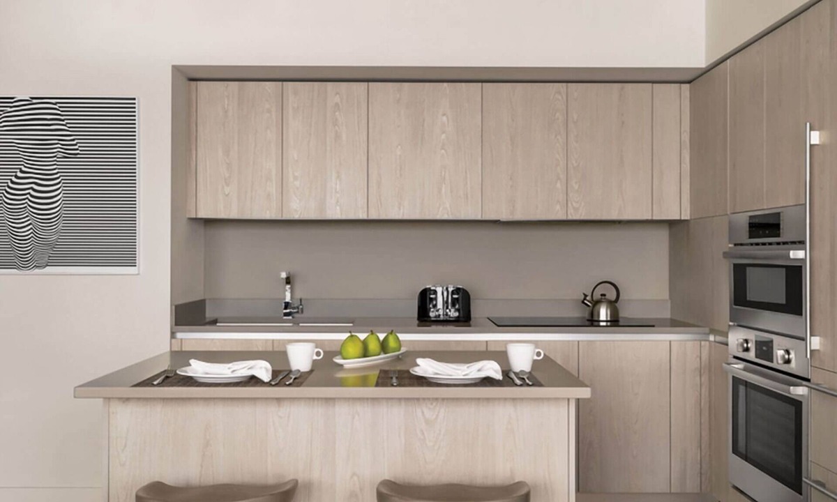 Hollywood South Central Beach Apartment | Travel Destination! 4 Relaxing Units, Kitchen, Pool, Walk to Hallandale Beach