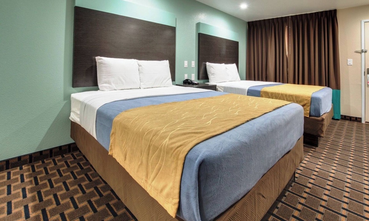Fort Worth Hotel | Travel on a Budget: Room w/ Kitchenette Free Breakfast, Free Wi-Fi