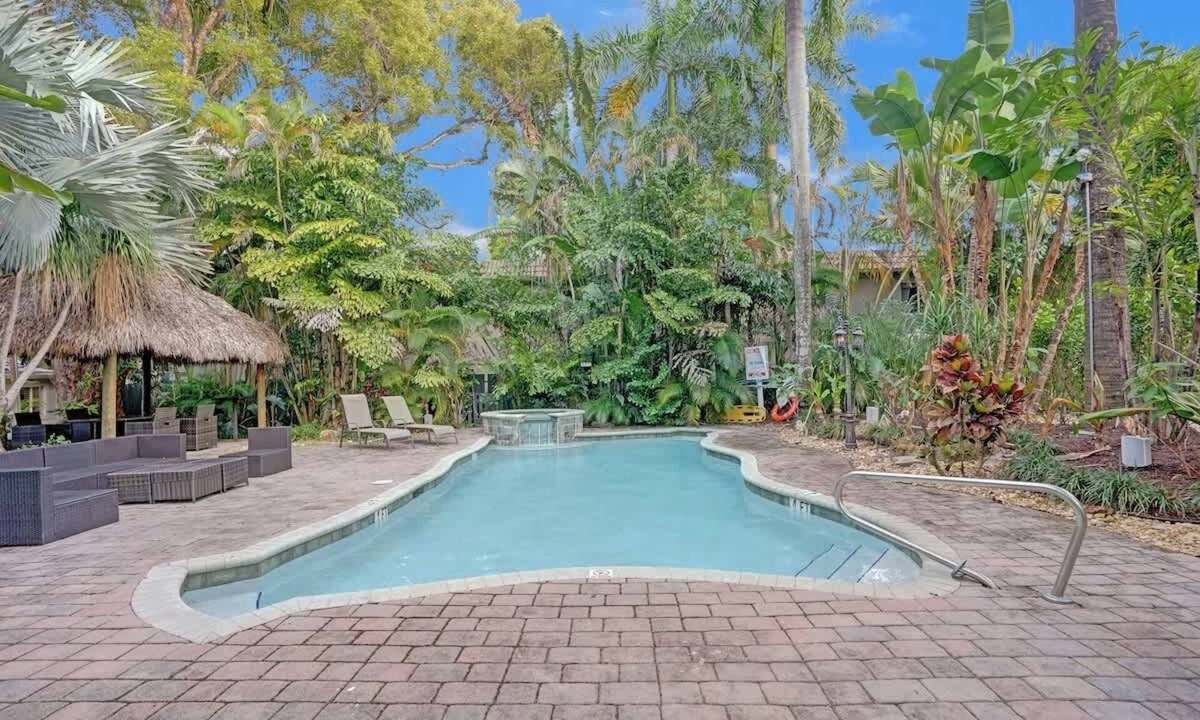 Sailboat Bend House | Tropical Studio with Pool | Fort Lauderdale