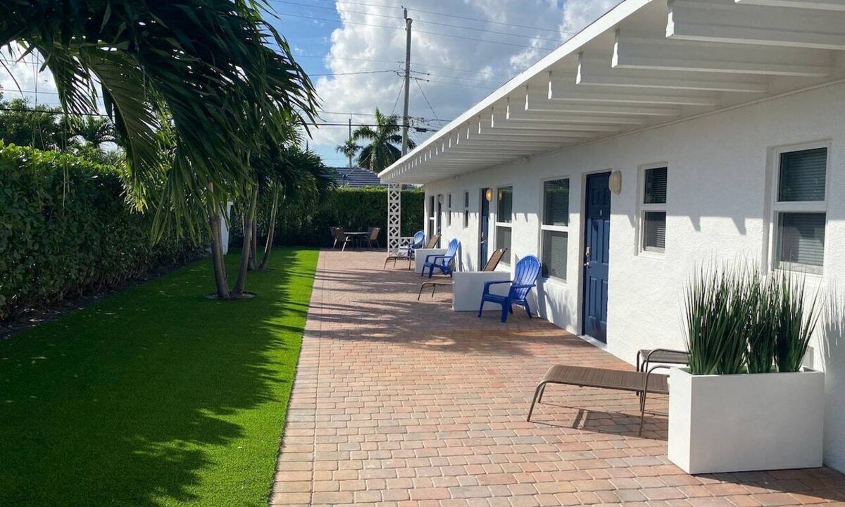 Lauderdale-by-the-Sea Apartment | Ultimate beach getaway at this renovated studio in the charming town of Lauderdale By The Sea