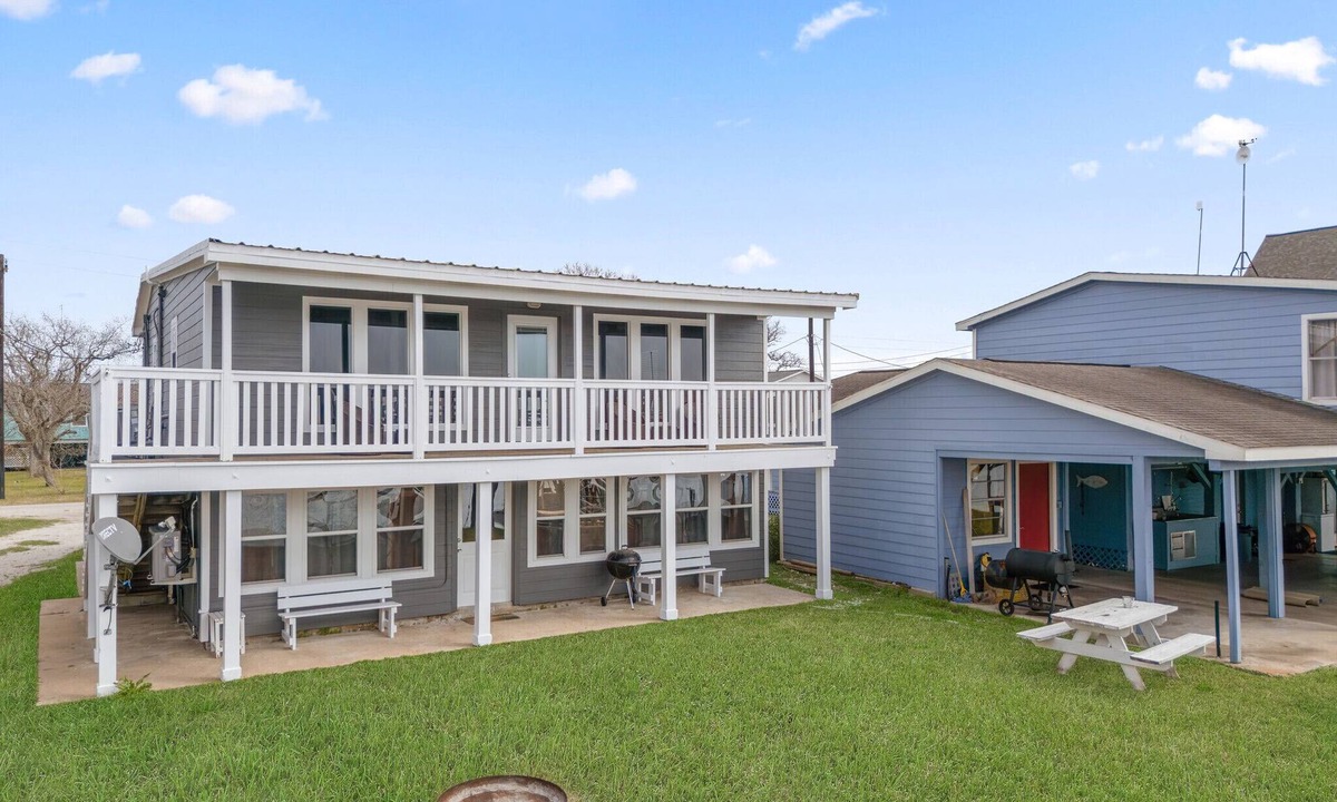 Matagorda House | Unique Colorado River Retreat - Two Homes in One - 3Bed/2 Bath/2 Kitchens