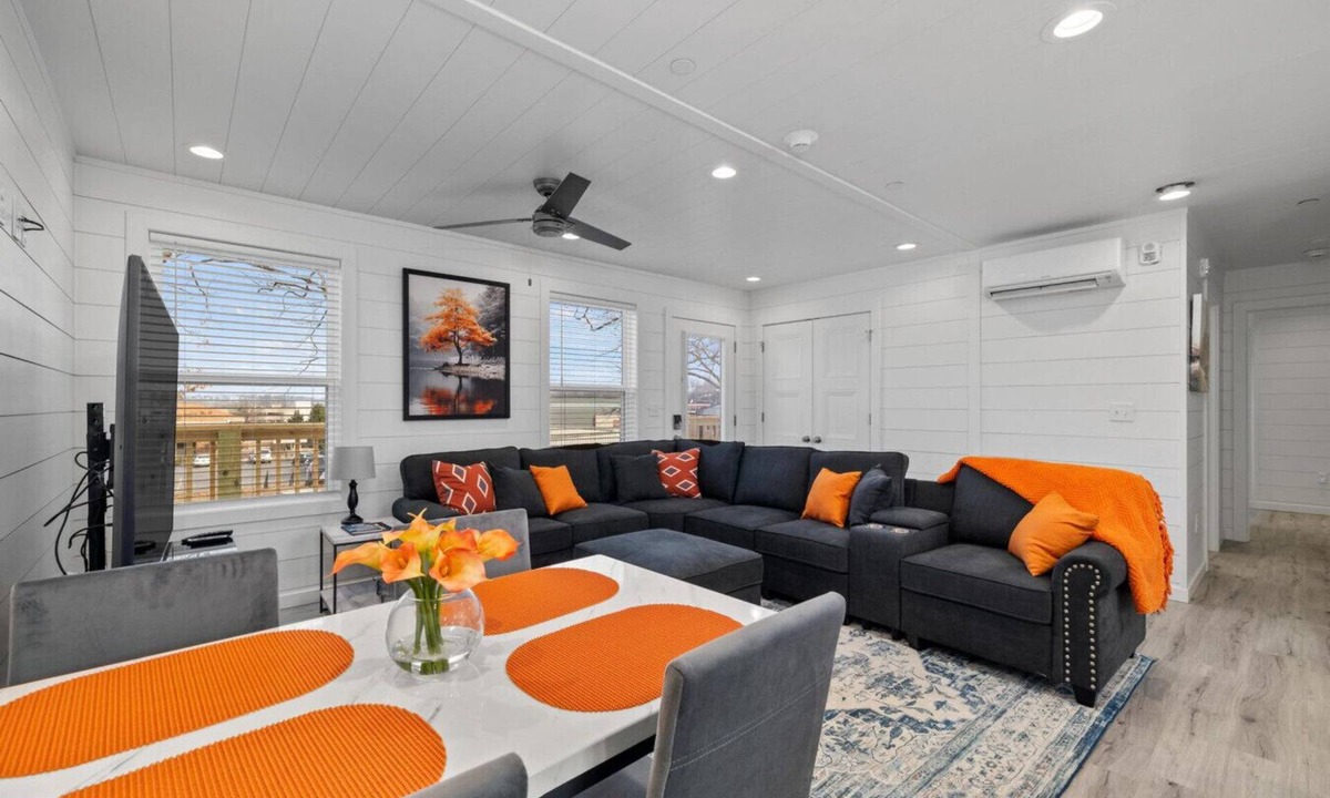 Downtown Branson Cabin | UNIQUE CONTAINER HOME/Branson Landing/Trolley Stop/Gazebo