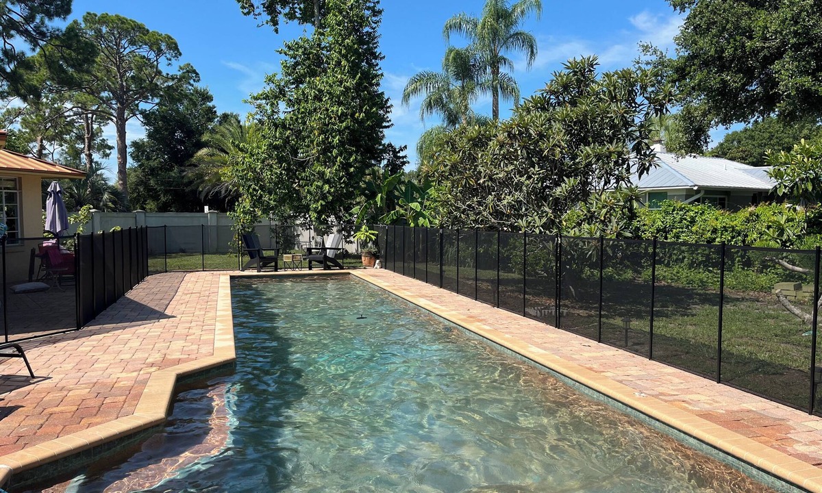 Ringling Park House | Unique & Spacious Downtown home w/Heated Pool! Minutes to St Armands & Marina