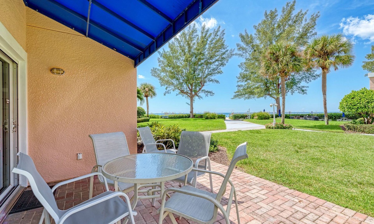 Longboat Key Condo | Unit #116 Sand Cay Beach Resort Gulf Front