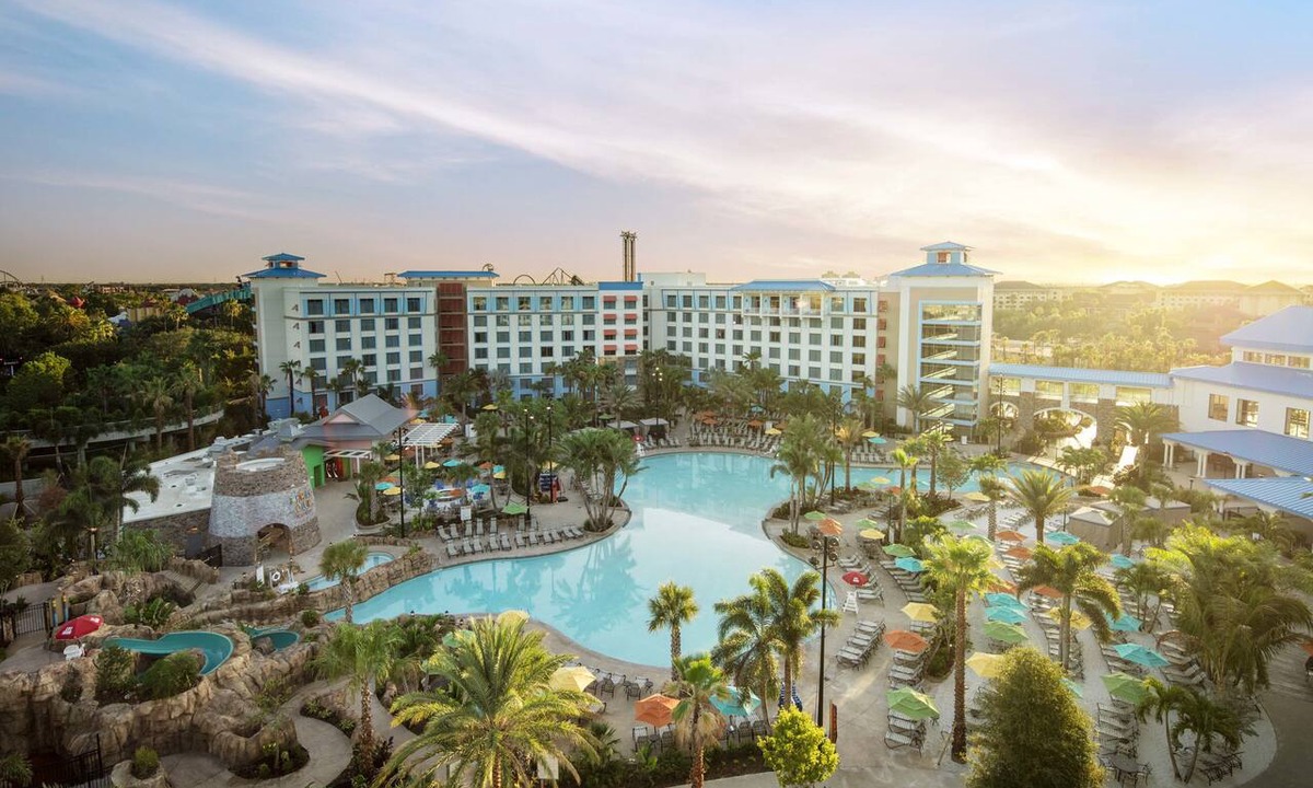 Florida Center Hotel | Universal's Loews Sapphire Falls Resort