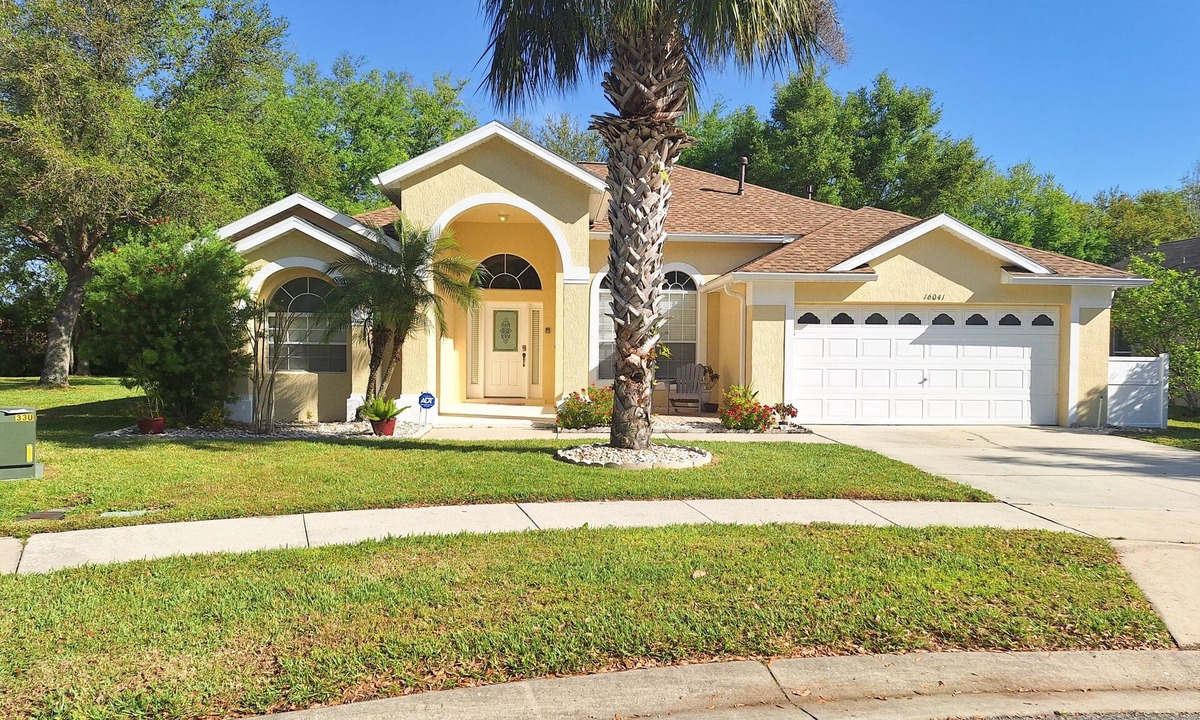 Orange Tree Villa | Upgrades galore! Classy 4 bed home with private pool and spa.