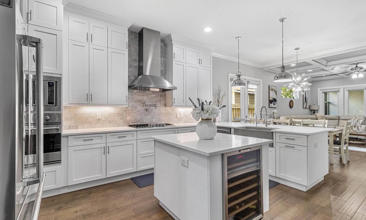 SoHo House | Upscale Soho living - Near bayshore Boulevard - Chefs kitchen