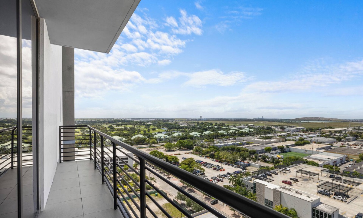 Doral Condo | Urban Chic: 3BR Doral Retreat