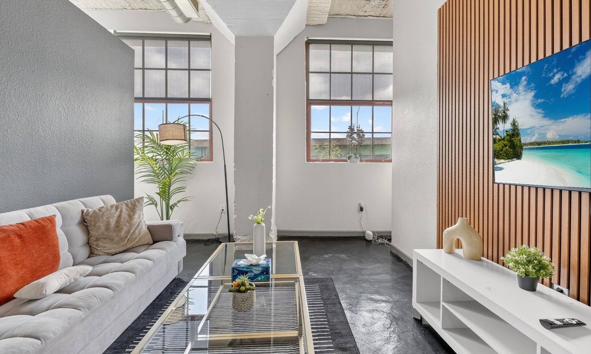 River Market Apartment | Urban River Market Escape | 2BR, Sleeps 6