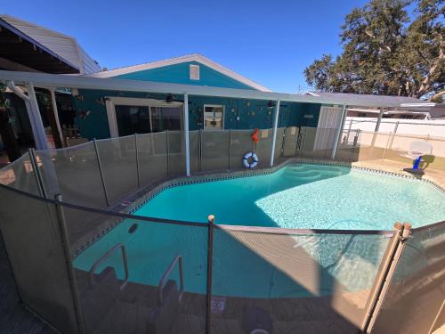 Seminole House | Villa Azalea 4BR Private Heated Pool Outdoor Kitchen Game Room Near Beach