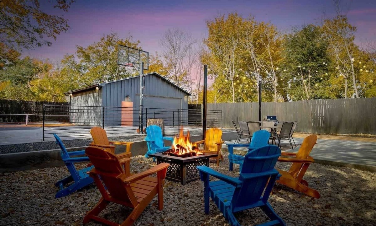 Central Arlington House | Walk to FIFA, AT&T Stadium, Globe Life | Pickleball