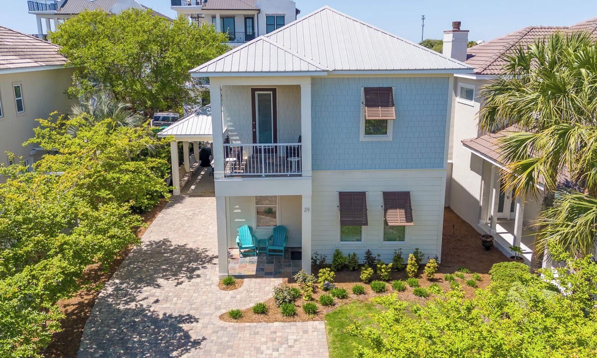 Emerald Waters Village House | Walk to private Beach, Dog Friendly, 2 Community Pools