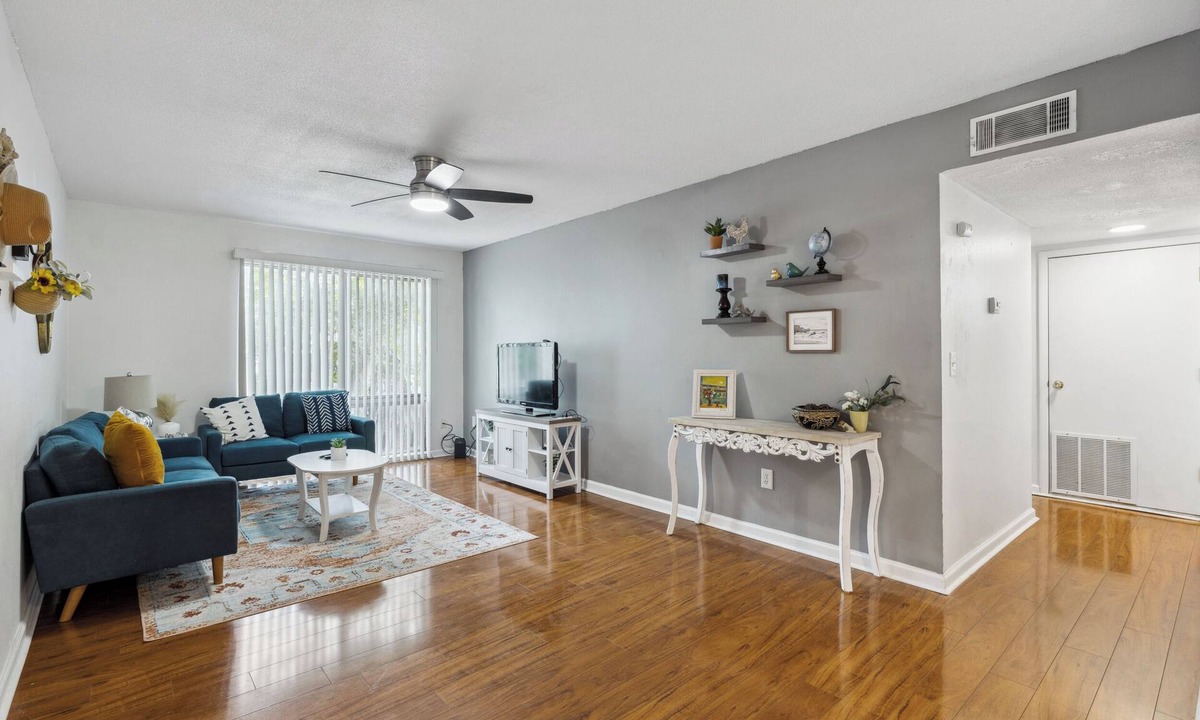 Gainesville Condo | Walk to Shands - 2nd Floor Condo