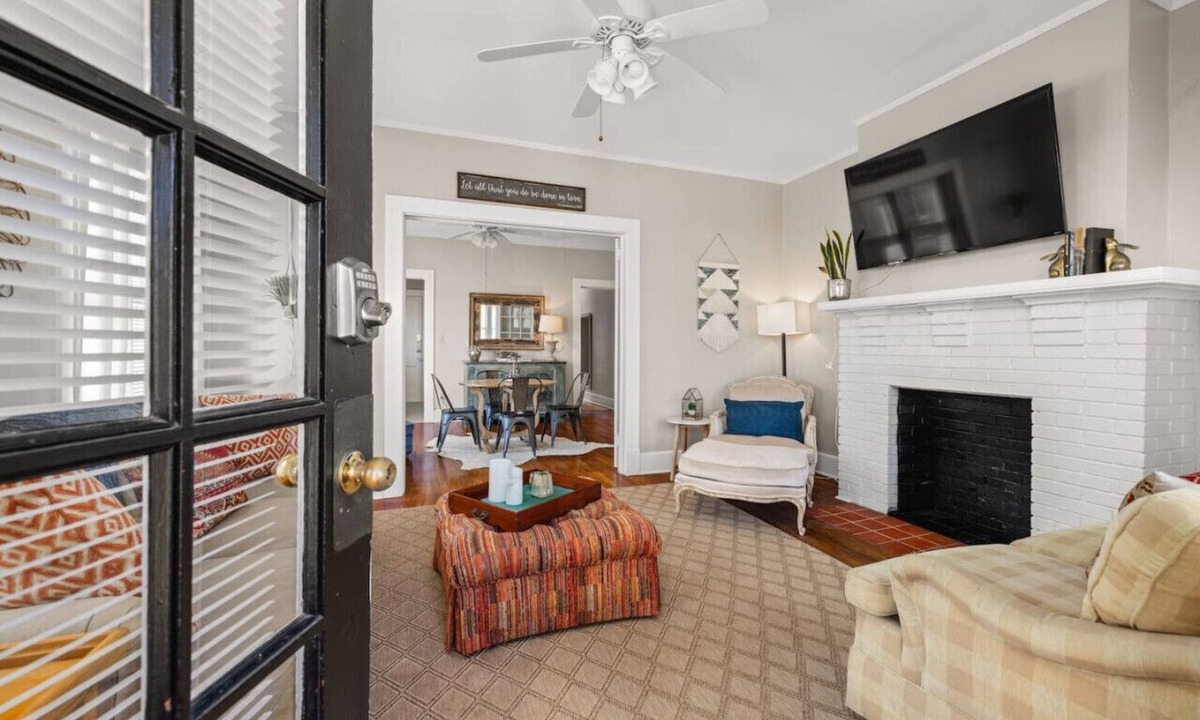 Gainesville House | Walkable In-Town Gainesville Next to NGHS & Square