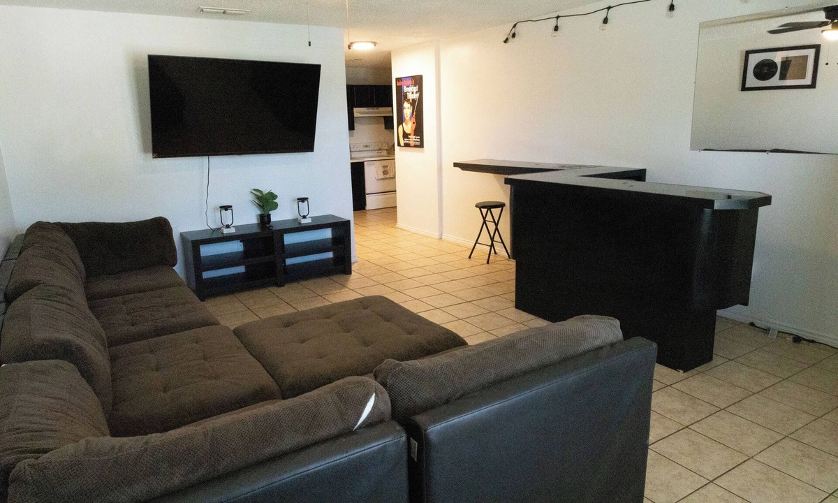 Southgate House | Warm and cozy yet very spacious 4- bedroom home in Lubbock