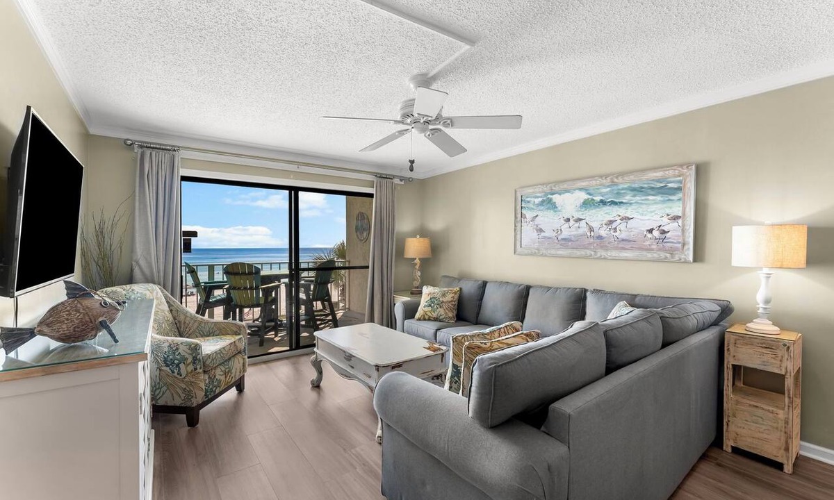 Crescent Beach Condo | Waterfront 2BR condo w/Gulf & pool views
