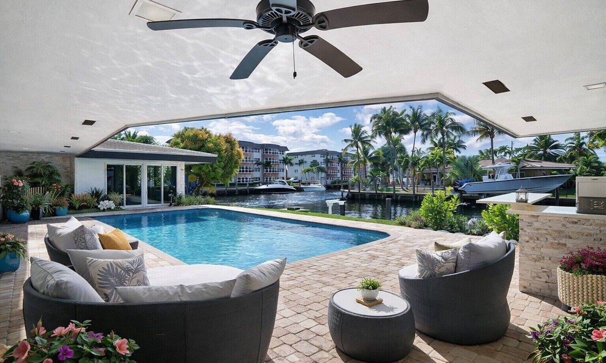 Landings House | Waterfront 4100sf 5-bedroom house in beautiful Fort Lauderdale, pool & 250' dock