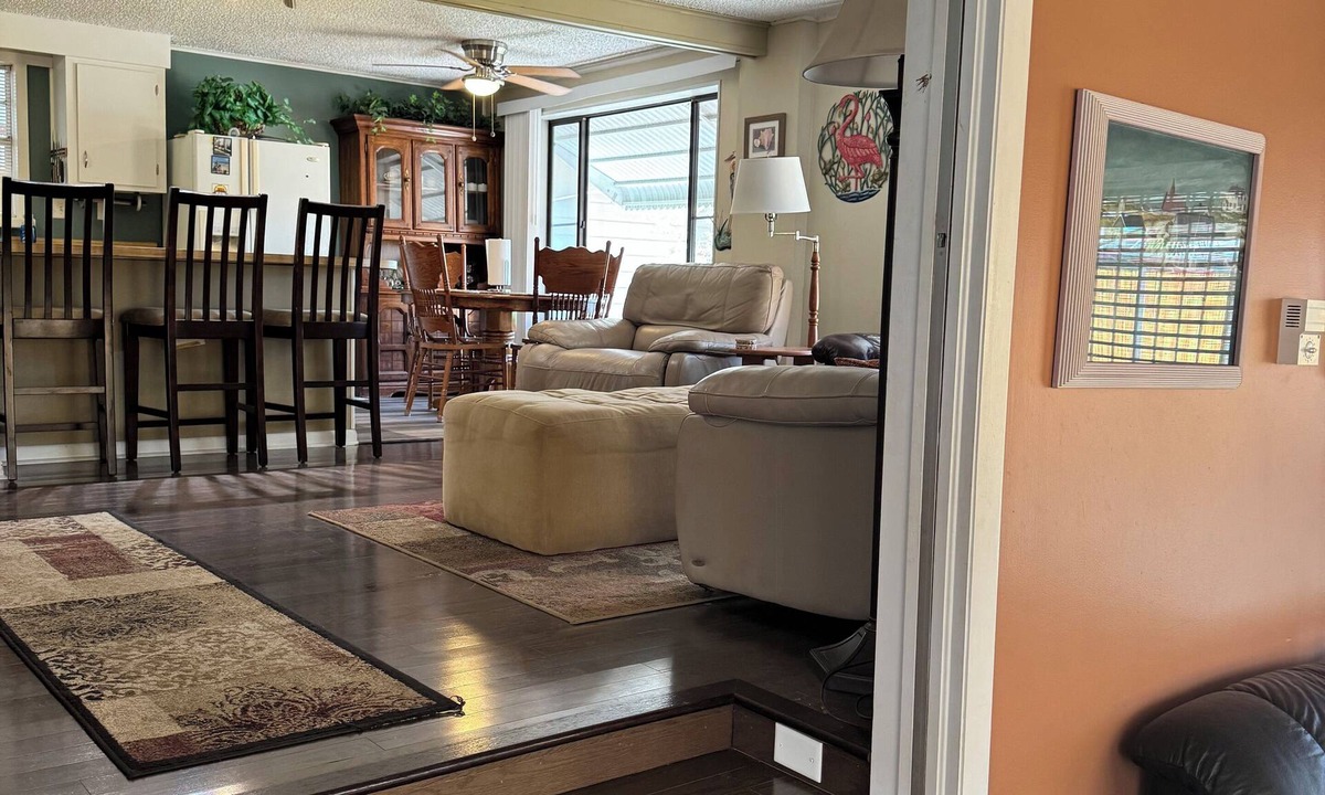Indian Harbor Estates House | Waterfront Canal Cottage 2 bedroom /2 bath with 25 ft dock