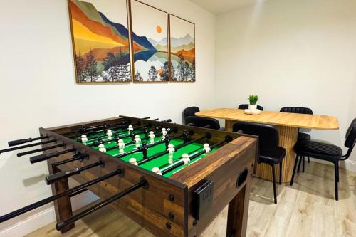 Fruitland Park House | Waterfront home with Firepit and Foosball Table