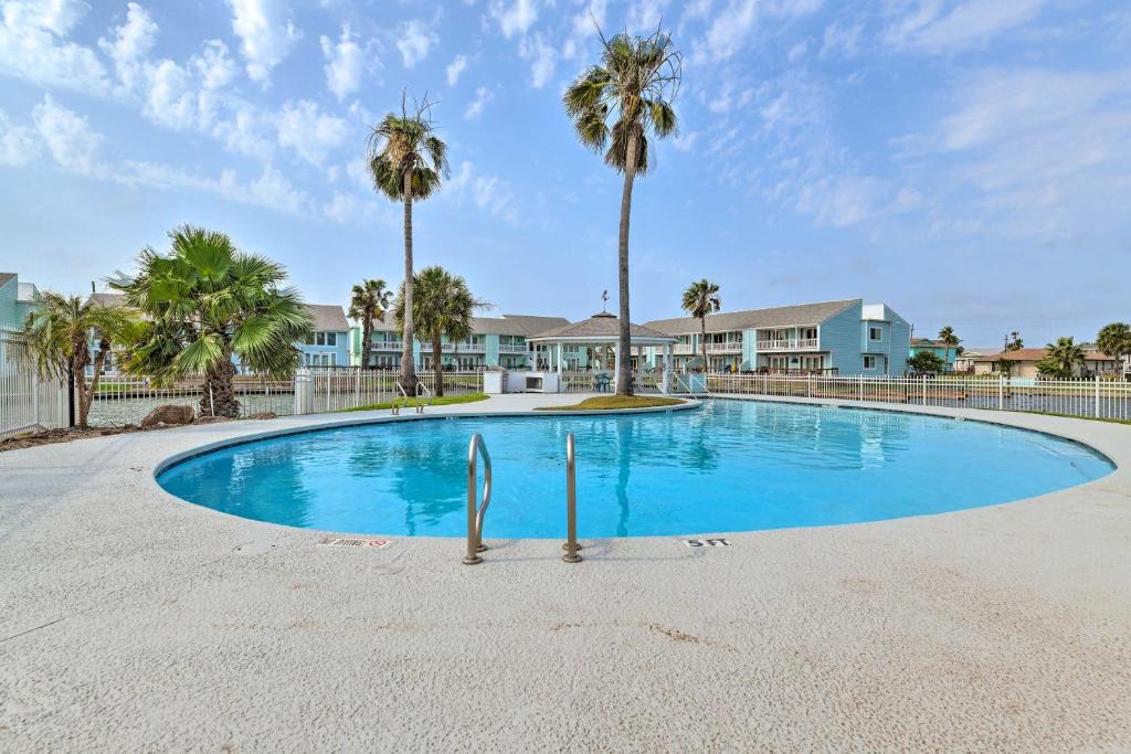 Key Allegro House | Waterfront Key Allegro Condo w/Balcony & Pool
