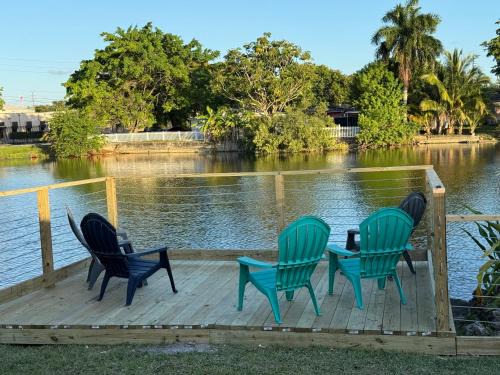 Fort Lauderdale Villa | waterfront lake Hollywood hard rock Airport