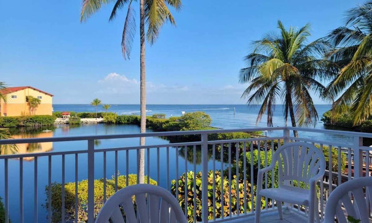 Cross Key Waterways Condo | Waterfront property in Key Largo.