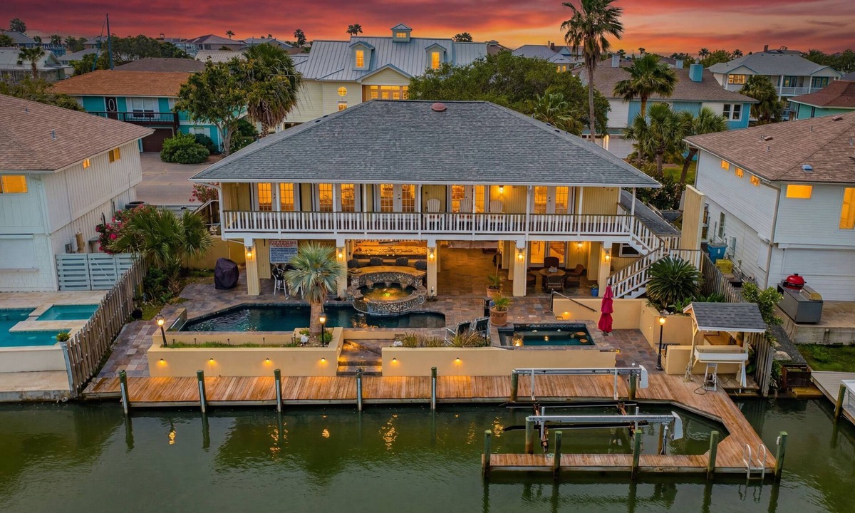 Key Allegro House | Waterfront Retreat w/Pool, Dock & Fire Pit