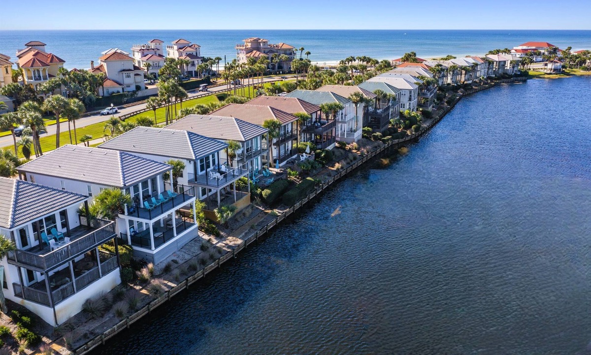 Destin Villa | Waterfront Villa~Beach~Pool-King Beds