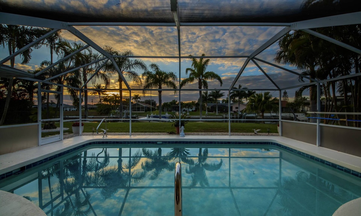Cape Coral House | Waterfront Villa with Heated Pool & Dock - Villa Calusa - Roelens Vacations