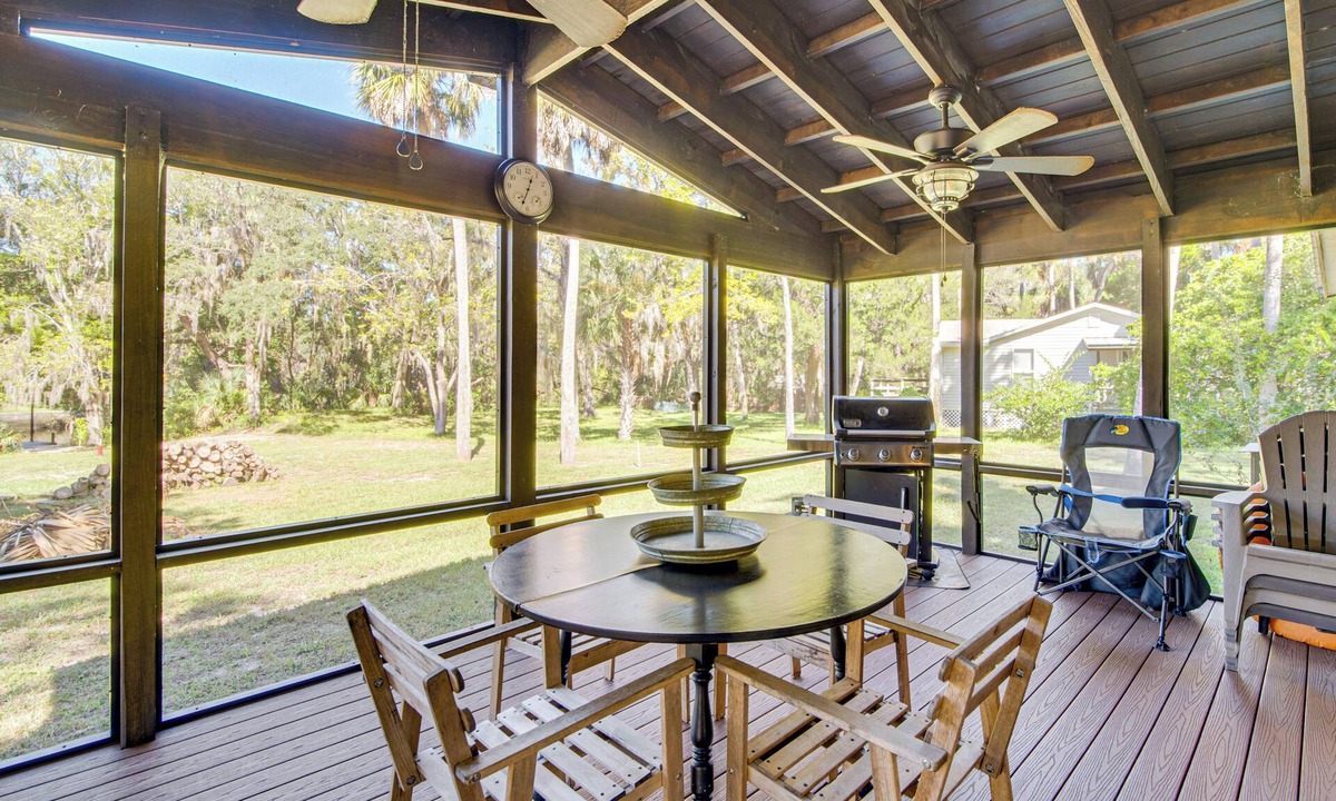 Crystal River House | Waterside Angler’s Heaven: Crooked River Fish Camp