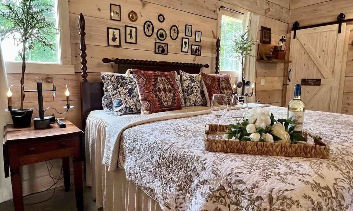 Forsyth House | "Welcome Haus" Guest House 15 minutes from Branson