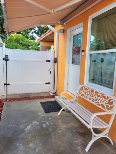 West Little Havana House | Welcome Heart and Reliable Heart Vacation Houses