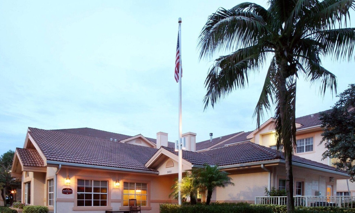 The Villages House | Welcome to The Courtyard at The Villages! A Cozy Floridian Escape. All Luxuries!