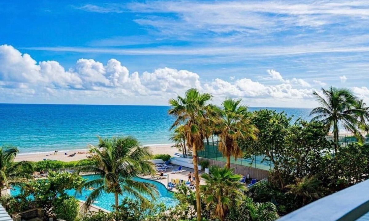 Galt Mile Bed & Breakfast | Welcoming bed & breakfast with AC in Fort Lauderdale