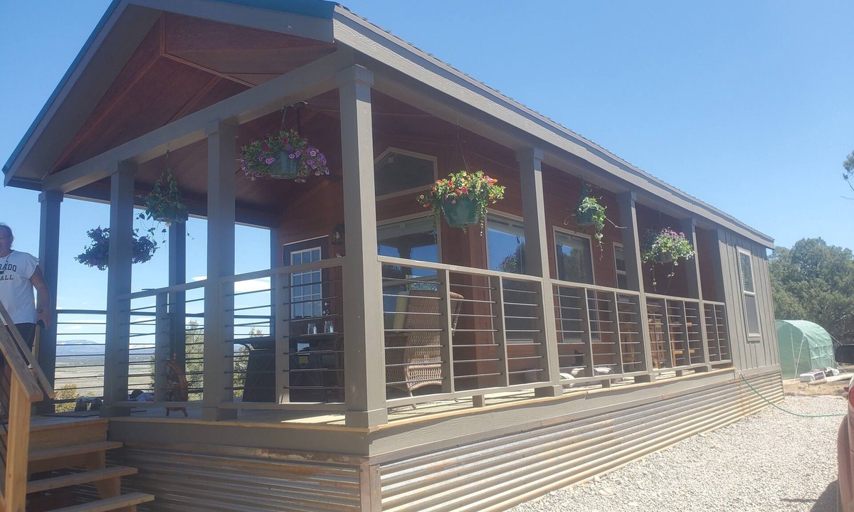 Ignacio Cabin | Where the Buffalo Roam. Private mountain views