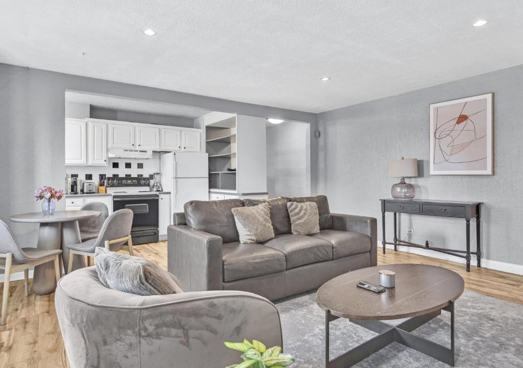 Downtown Atlanta Apartment | World Cup Apartment Flat 10 to 14 Nights Premier Arena Location