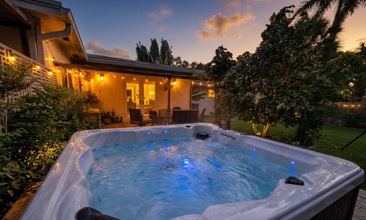 Riverland Village House | World Cup Oasis - Hot Tub - Hard Rock Stadium, FLL, Cruise Port, Beaches <20 min